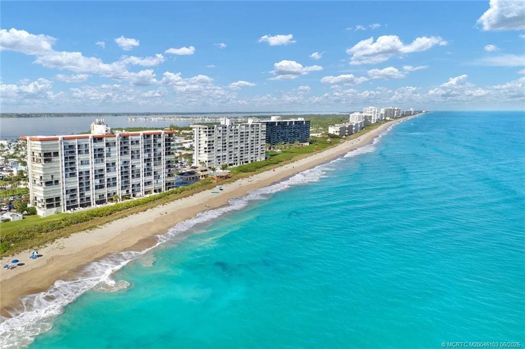 Foto principal - 9940 S Ocean Dr
