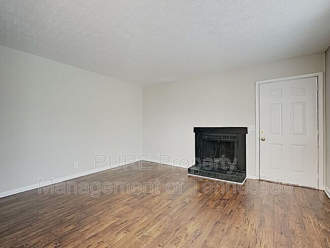 Foto del edificio - 1202 Currey Rd