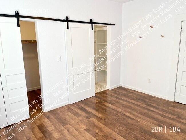 Foto del edificio - 413 Probandt-