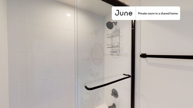 Foto del edificio - Room in Shared 4 bed/4.5 bath home