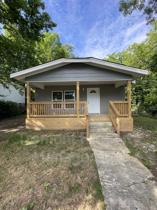 Building Photo - 2110 Allin St