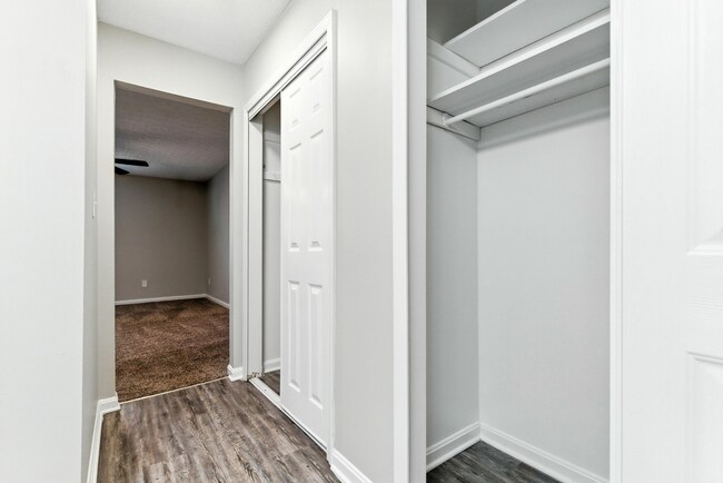 9400 Hurstbourne Park Blvd-102.jpg - The Rye Apartments