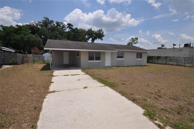 Building Photo - 2587 Sun Acres Blvd