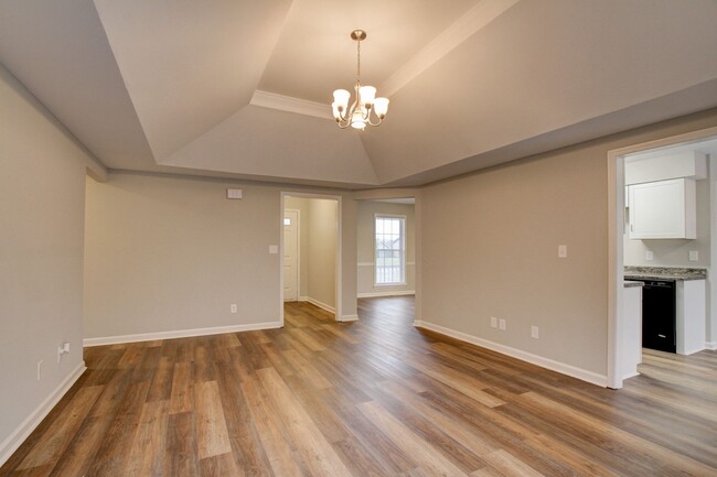 Building Photo - Charming Renovated Home With Hardwood Floo...