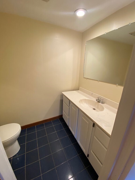 Building Photo - 105 Charter St