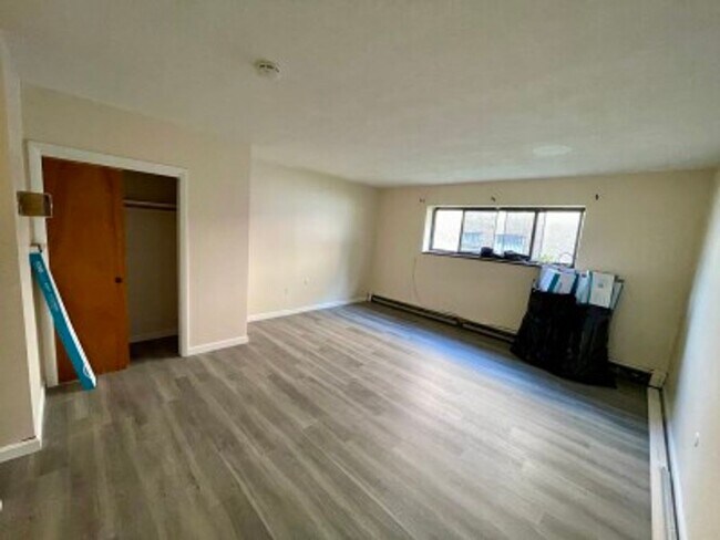 Building Photo - Allston Studio with Parking Spot - NO FEE