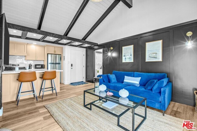 Foto del edificio - 1083 Montauk Ln