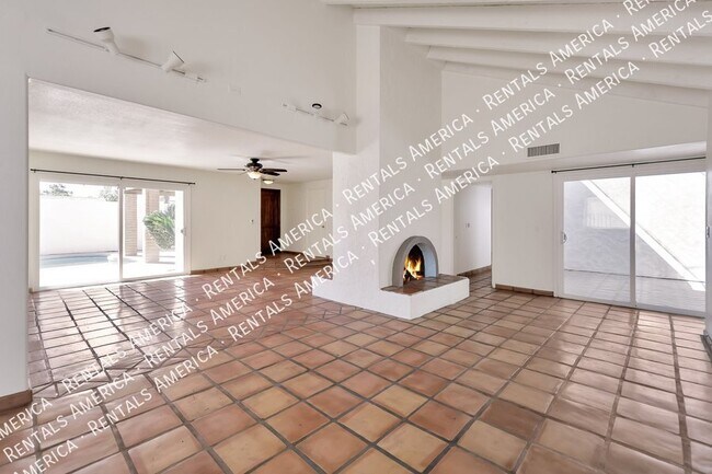Foto del edificio - 2076 E Alameda Dr