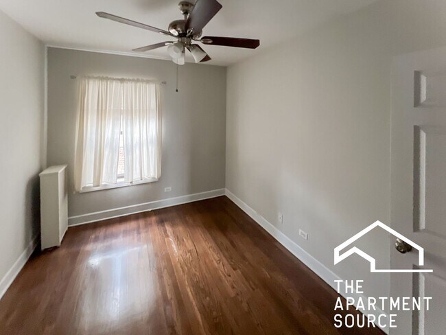 Foto del edificio - 516 W Cornelia Ave