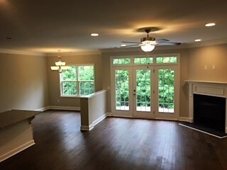 Building Photo - 13 Pickering Ln