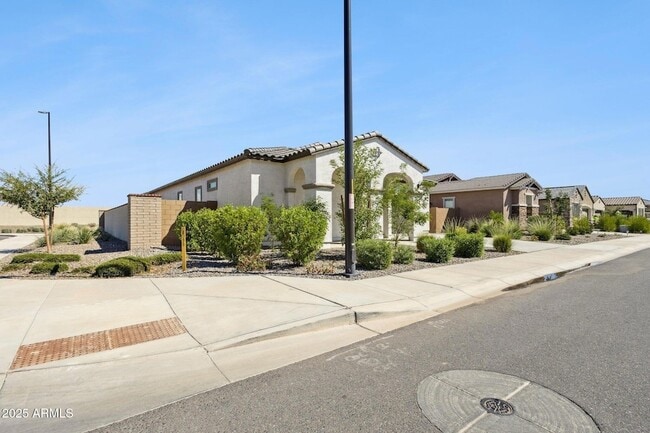 Building Photo - 531 S Owl Dr