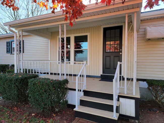 Building Photo - 6 Deck Rd