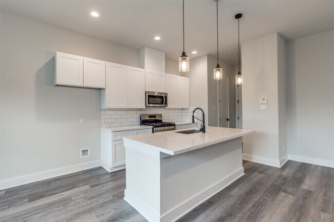 Foto del edificio - 13138 Perennial Spgs Dr