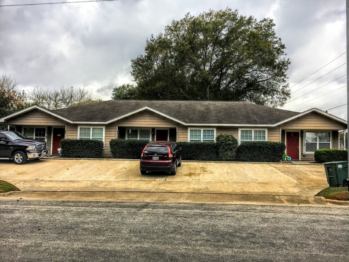 READY FOR MOVE IN... 2 bedroom 1.5 bath t... - READY FOR MOVE IN...  2 bedroom 1.5 bath t...