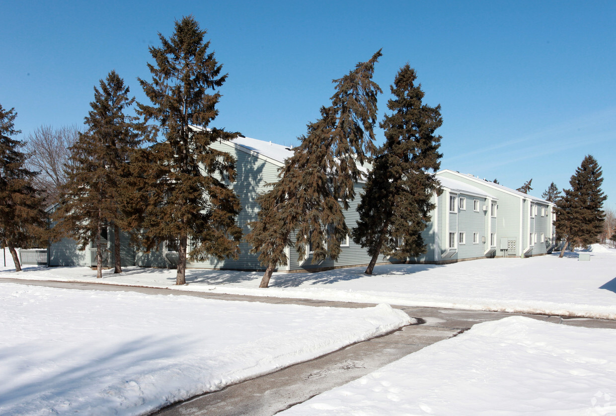 Primary Photo - Brook Gardens Apartments & Townhomes