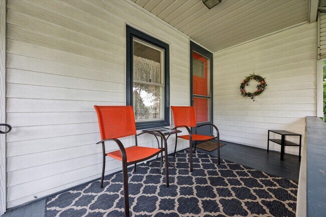 Building Photo - Bungalow Style Home in West Chester School...