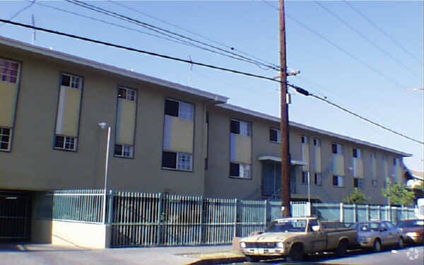 Building Photo - 2701 San Marino St