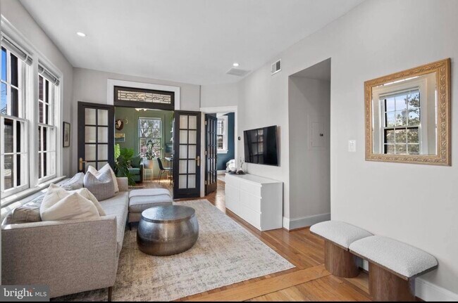 Foto del edificio - 3120 R St NW