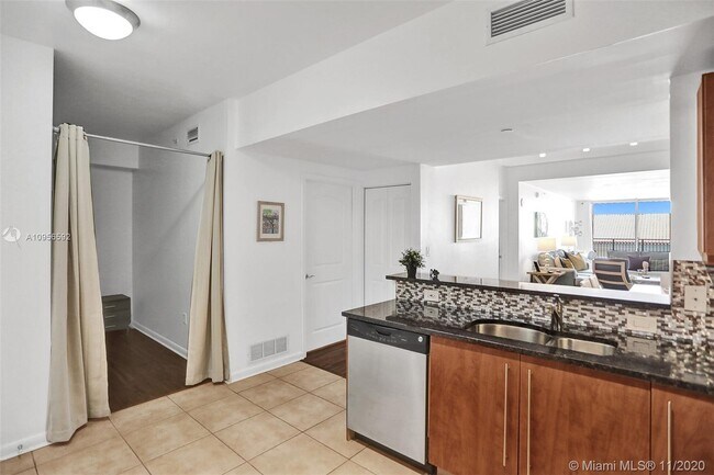 Building Photo - 7350 SW 89th St
