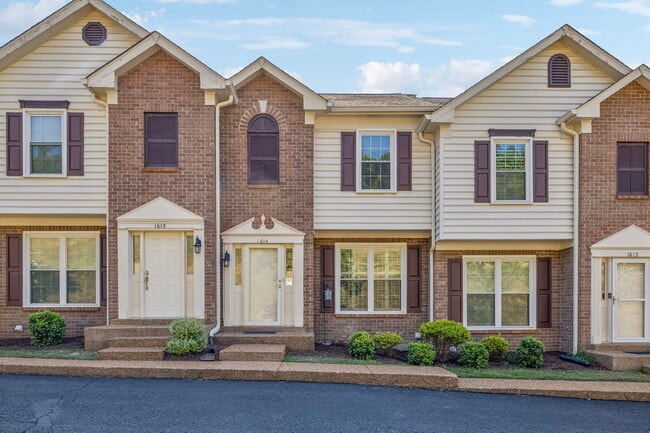 highest hilltop in Cool Springs - 1614 Brentwood Pointe