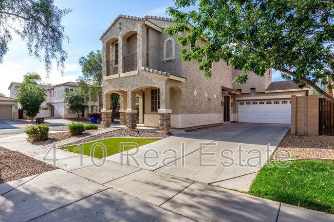 Building Photo - 3632 E Sebastian Ln