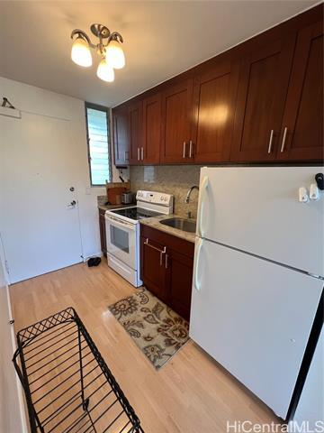Building Photo - 2648 Kuilei St