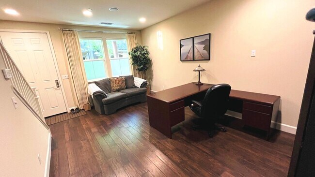 Foto del edificio - 481 Umbria Pl