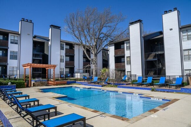 Foto del edificio - B3 | Lease Today and Receive 1 Month Free. *Restrictions Apply