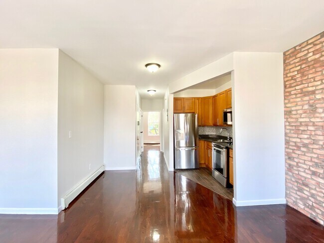 Kitchen, dining, hallway - 1600 Bergen St
