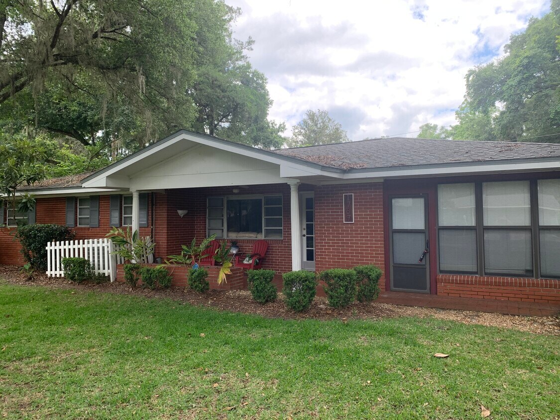 Foto principal - 1767 SW 42nd Ave