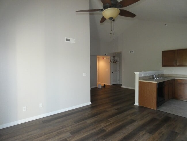 Building Photo - 5500 NE 80th Terrace