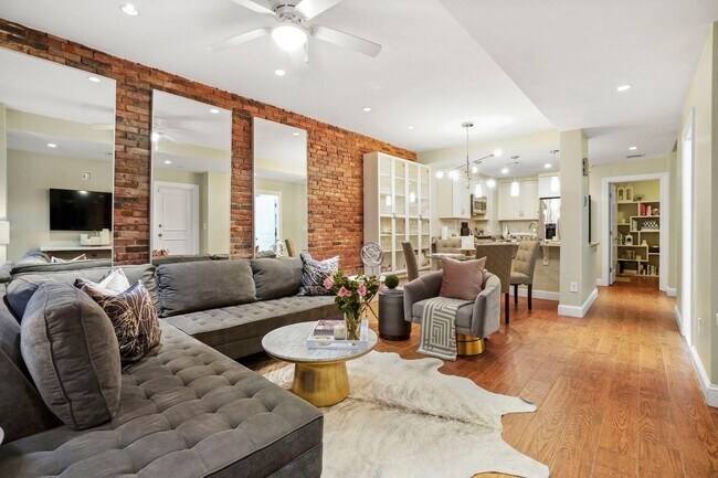 Photo - 16 Follen St Apartment