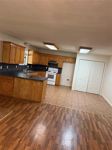 Foto del edificio - 602 Cedar St