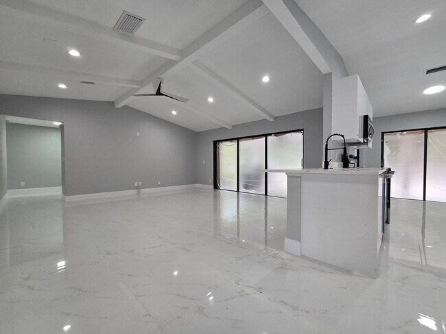 Building Photo - 11190 NW 23rd Ct