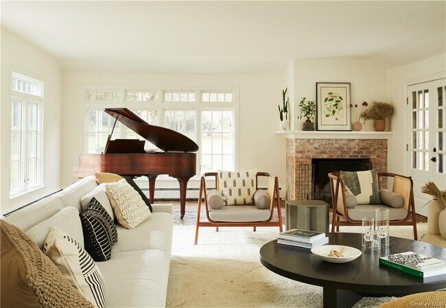 Foto del edificio - 316 Stone Hill Rd