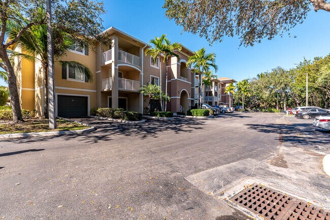 Foto del edificio - 6511 Emerald Dunes Dr