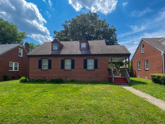 Building Photo - 108 E Roanoke St