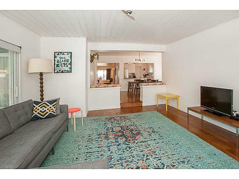 Primary Photo - 821 SE 11th Ct