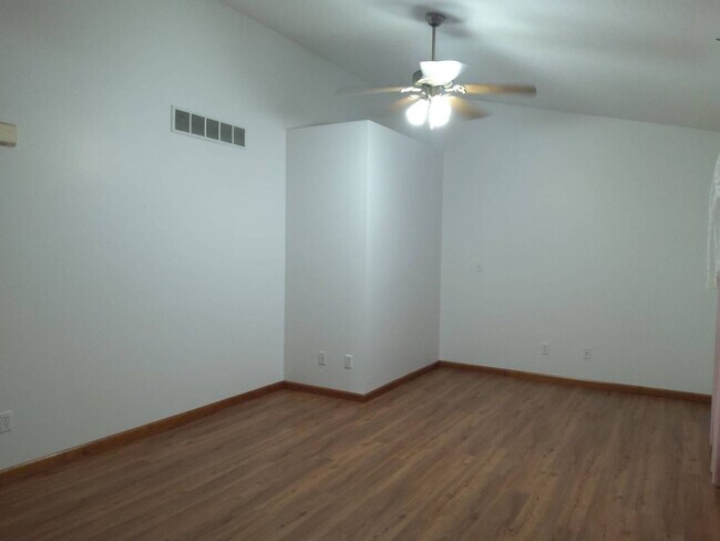 Foto del edificio - 3 Bedroom 2 Bathroom Home in Goshen!