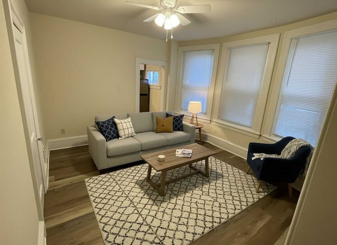 Photo - 1625 Dyre St-A