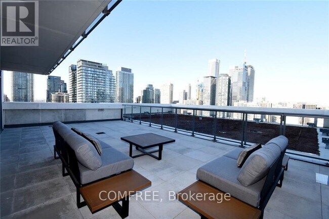 Building Photo - 81 Wellesley St E