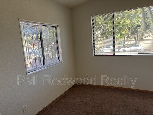 Foto del edificio - 4915 Shattuck Ave.