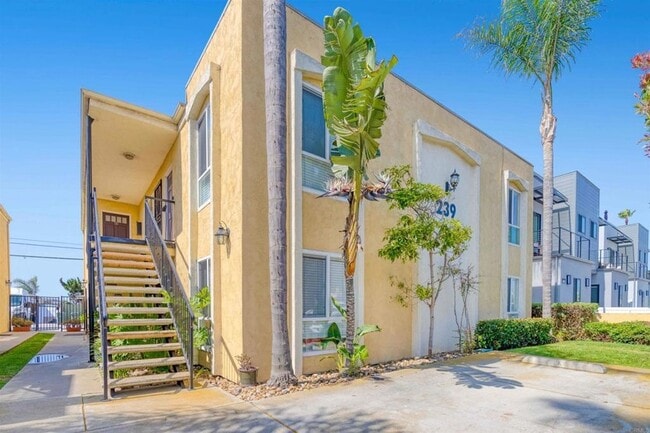 Foto del edificio - 239 Ebony Ave