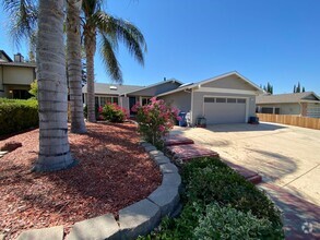 Building Photo - 1128 Shaddick Dr