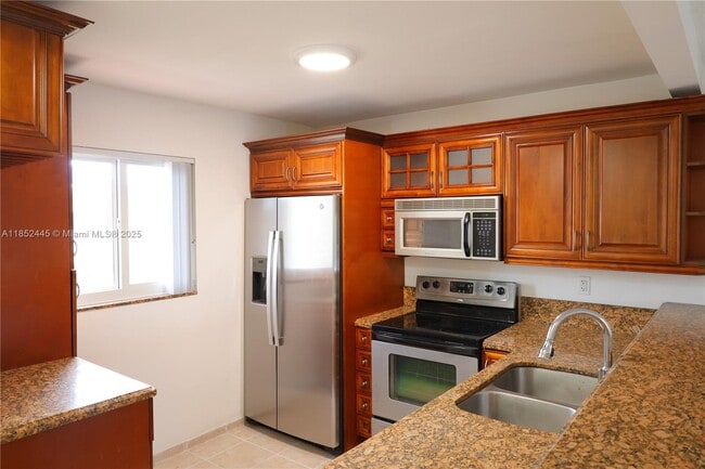 Building Photo - 7815 Camino Real