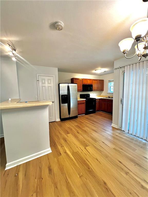 Foto del edificio - 725 Crestwell Cir