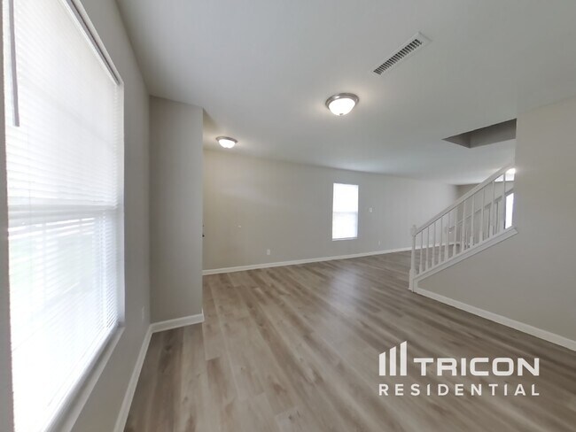 Foto del edificio - 3032 W Longbranch Dr