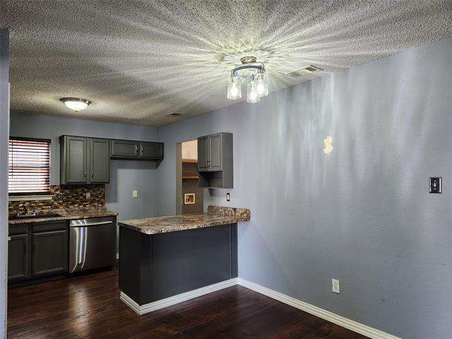 Foto del edificio - 514 Hollyberry Dr