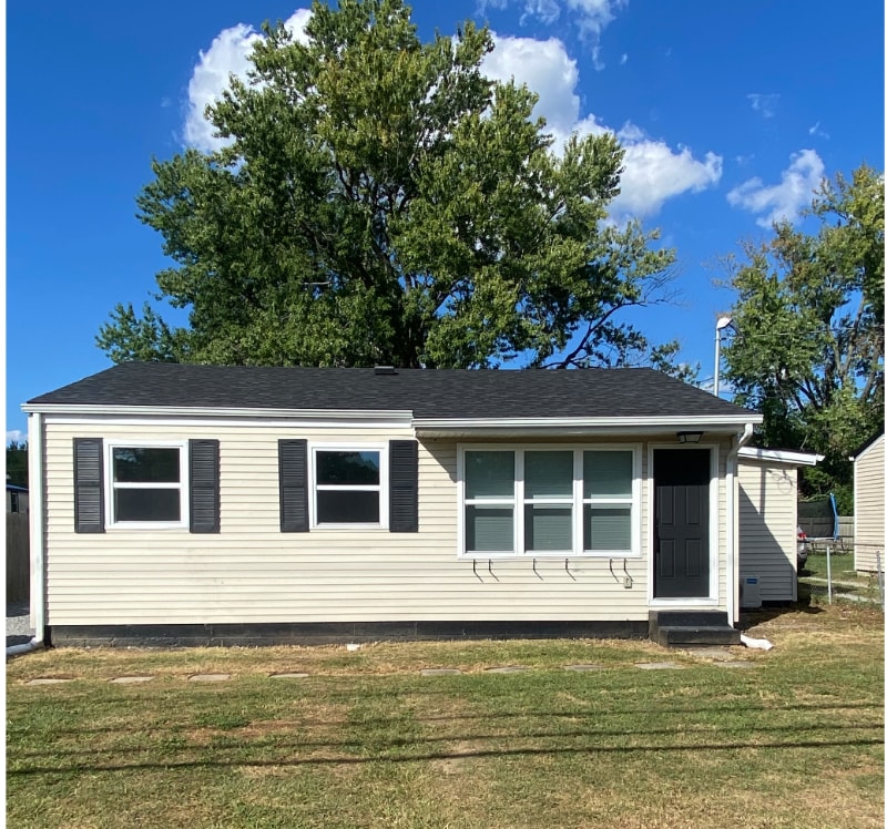 Primary Photo - 127 East Dr