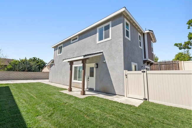 Building Photo - BRAND NEW HOME